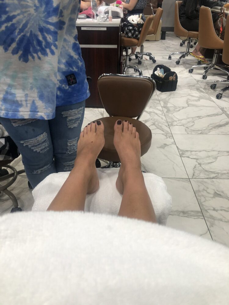 kat dahlia feet 1