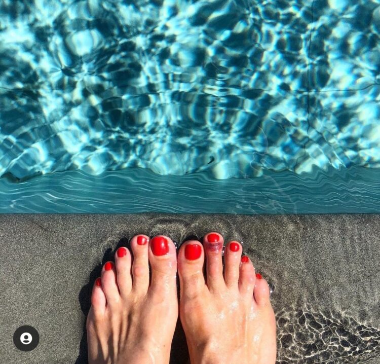 kat farmer feet