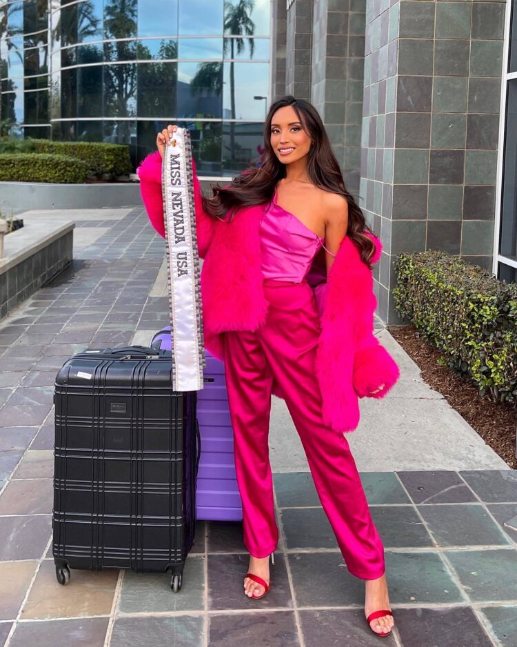 kataluna enriquez feet 2