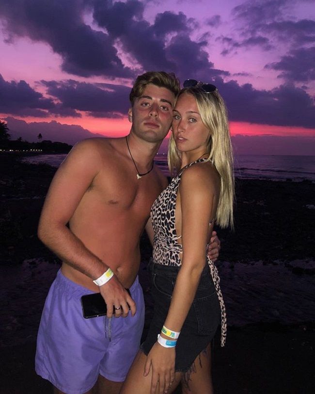 kate elisabeth feet 4