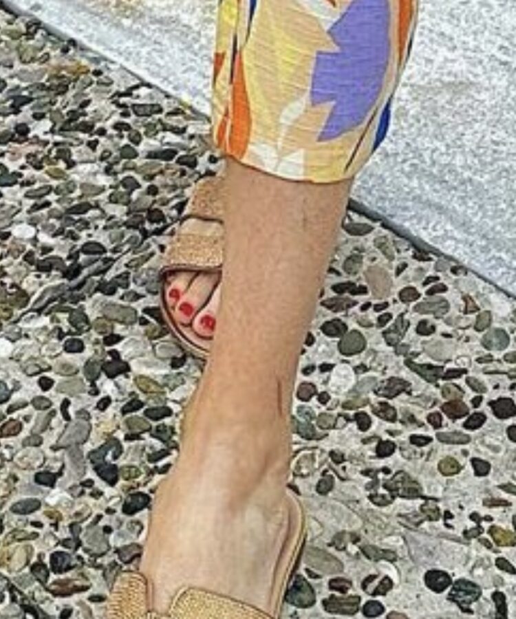 kate lawler feet 1