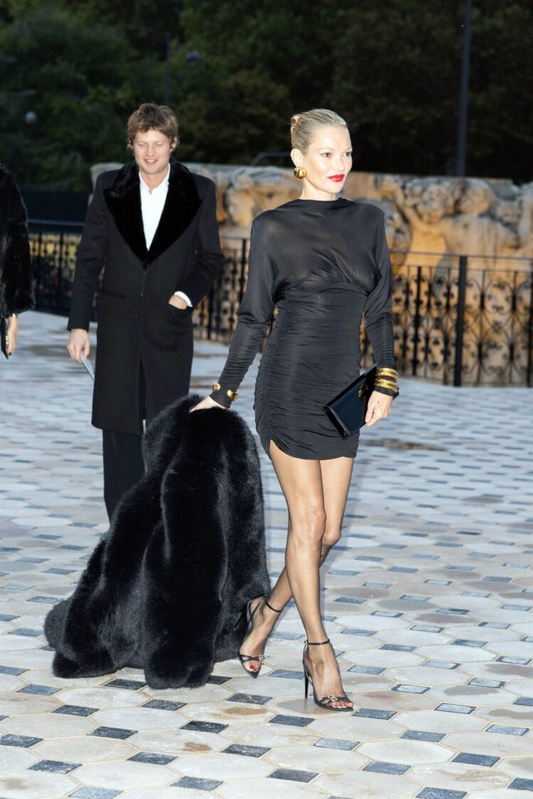 kate mosse feet 2 scaled