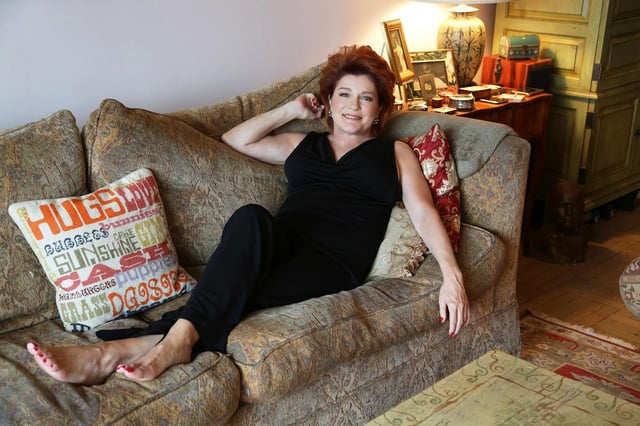 kate mulgrew feet 1