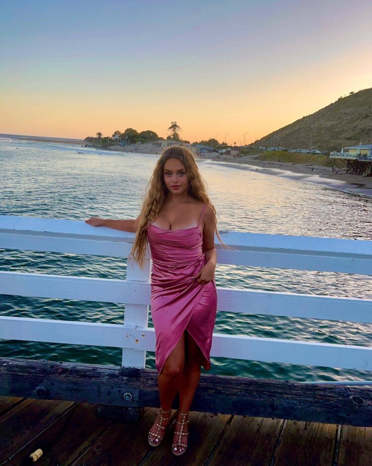 kate tomlinson feet 4