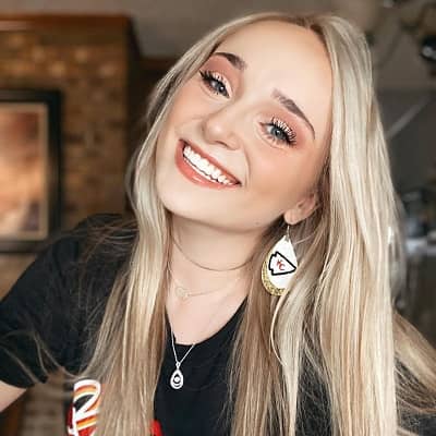 katelyn garland feet 3