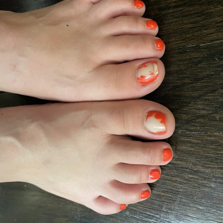 katelyn waterbury feet 6