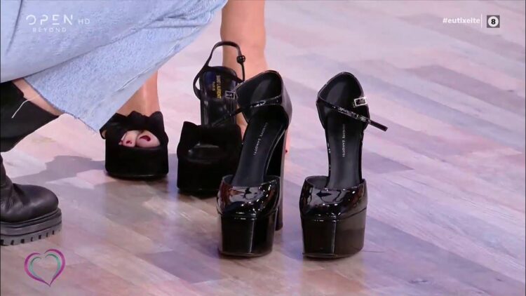 katerina kainourgiou feet 5