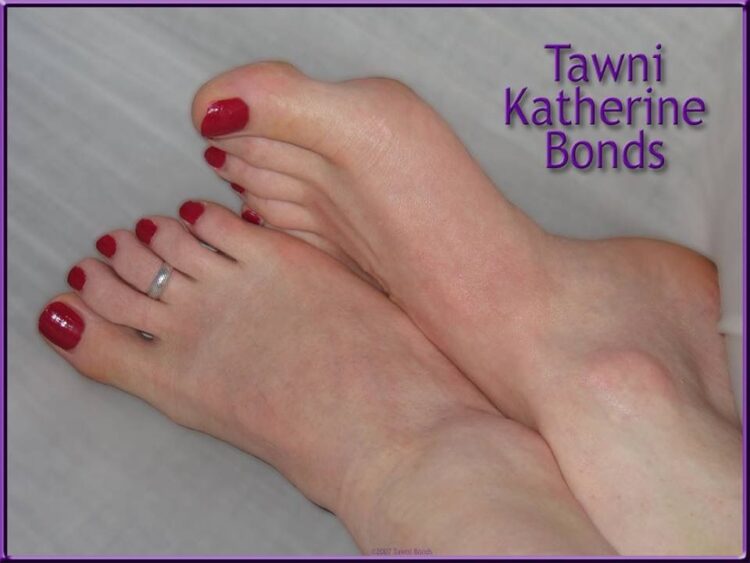 katherine bond feet