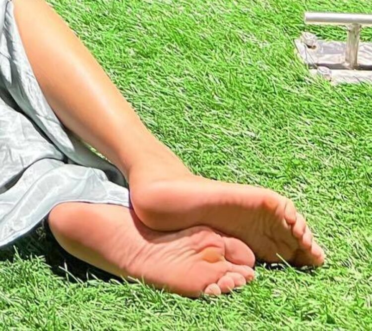 katherine escobar feet 3