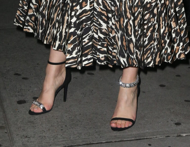 katherine langford feet 3