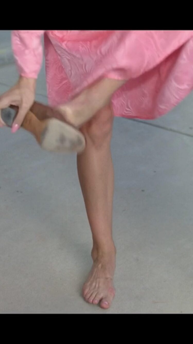 katherine waterston feet 3