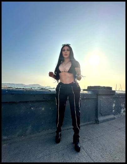 katherinne huerta feet 4