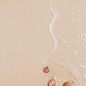 kathleen martin feet 3