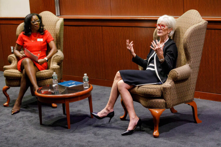 kathleen sebelius feet 4