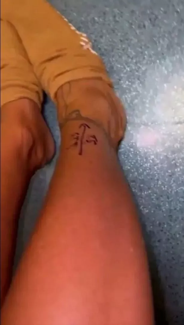 katie ann lewis feet 5