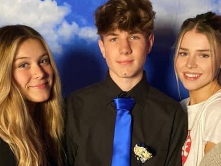 katie derouen feet 1