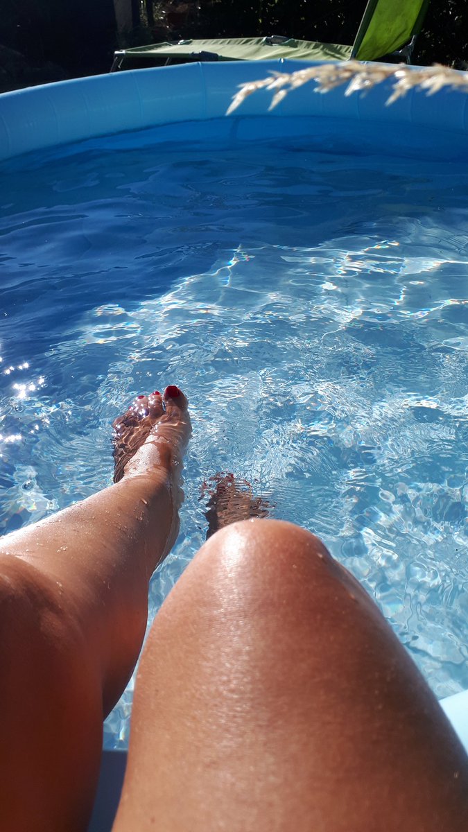 katie griffiths feet 1