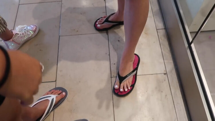 katie leblanc feet