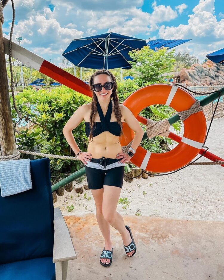 katie linendoll feet 2