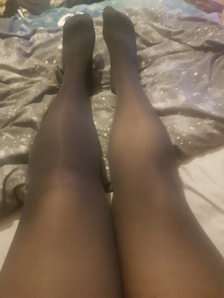 katie marshall feet 4