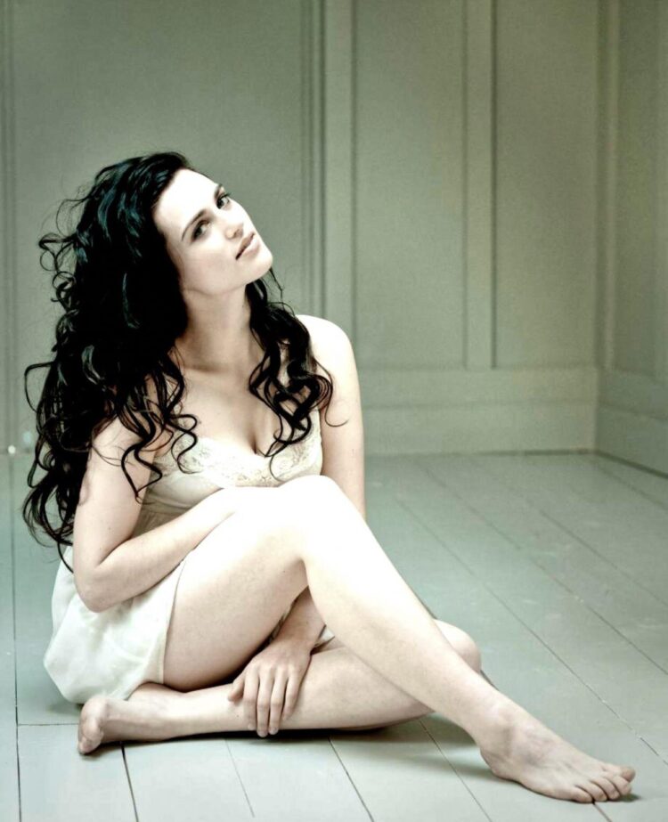 katie mcgrath feet 1