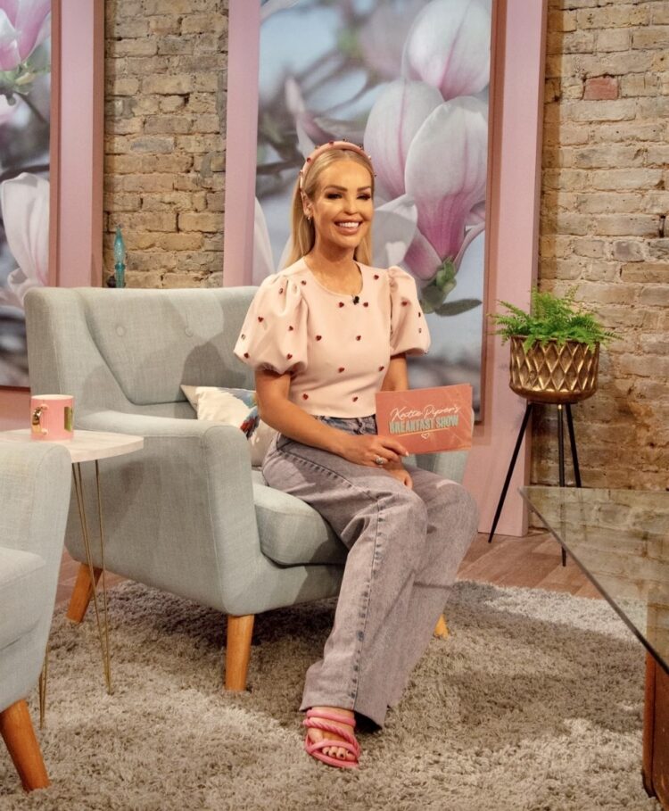 katie piper feet 5