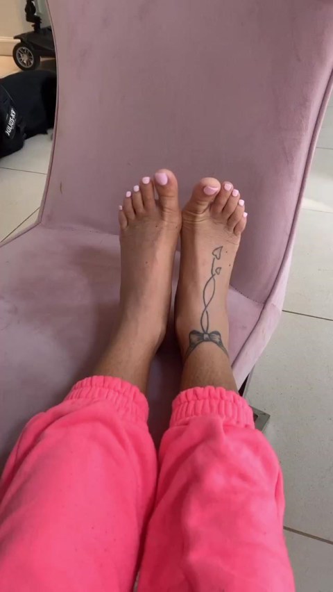 katie price feet 4