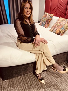 katie robinson feet 2