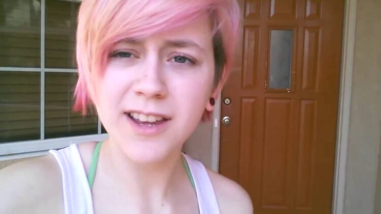 katie triggers me feet 1