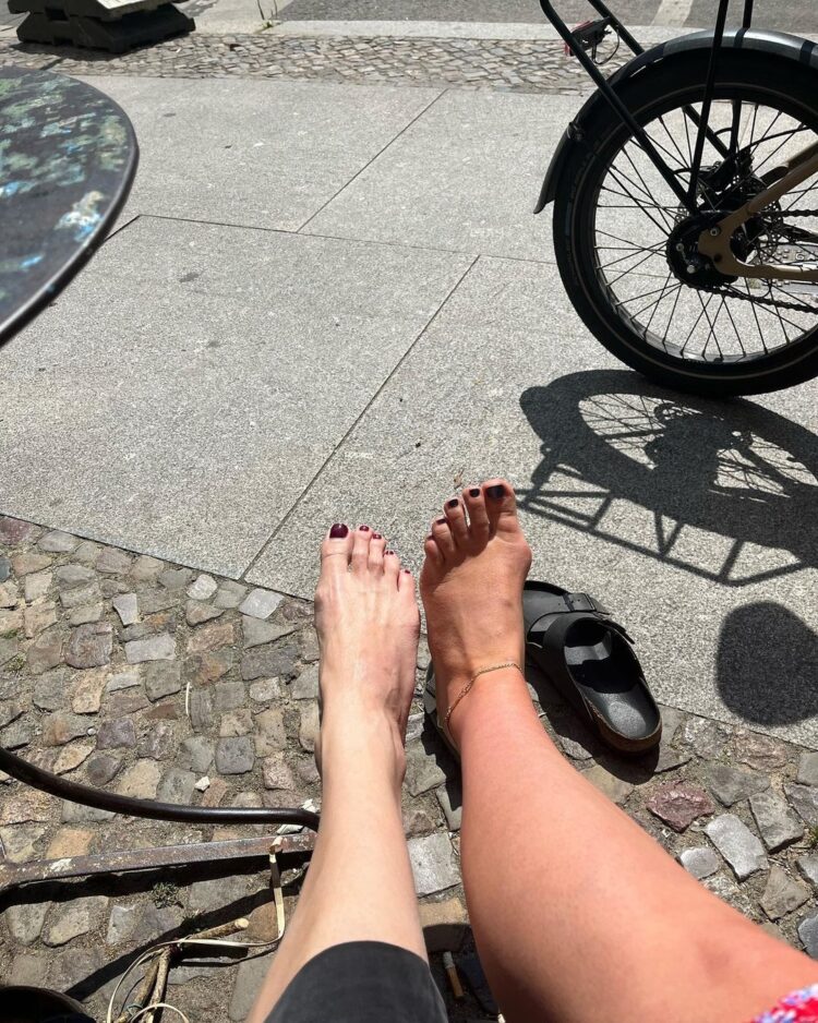 katrin bauerfeind feet