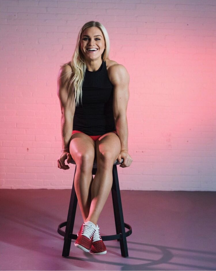 katrin davidsdottir feet 6