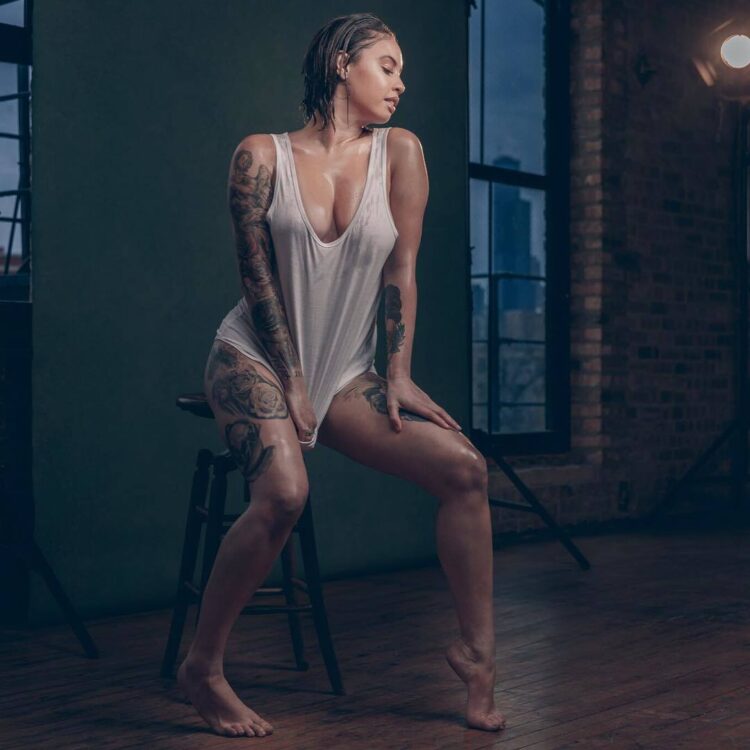 katrina jackson feet 6