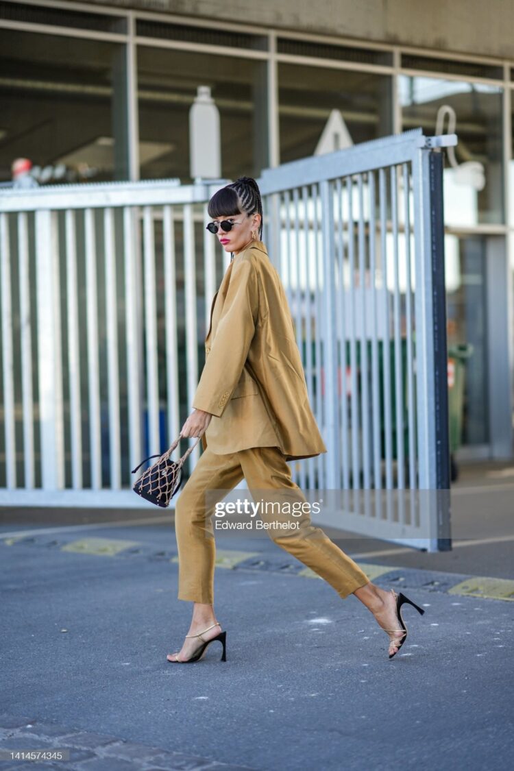 katya tolstova feet 3