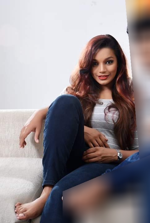 kavindya adikari feet 1