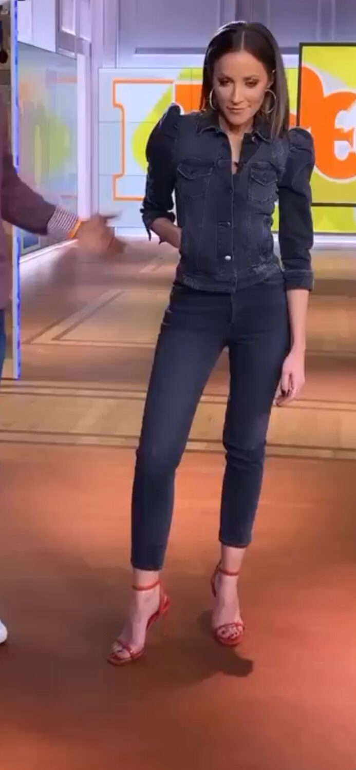 kay adams feet 4