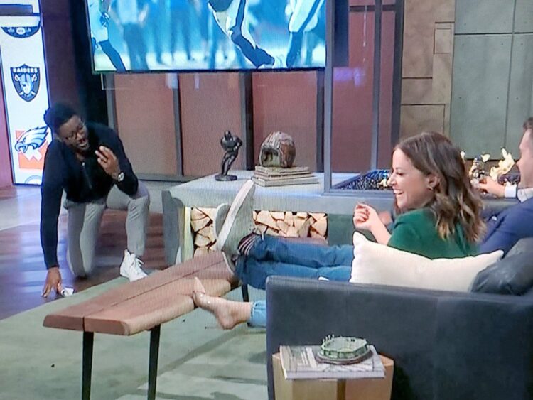 kay adams feet 5