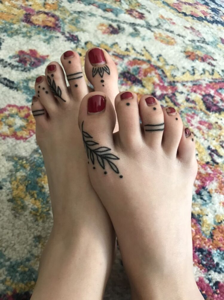 kay.laine feet 3