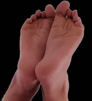 kaya alyse feet 3