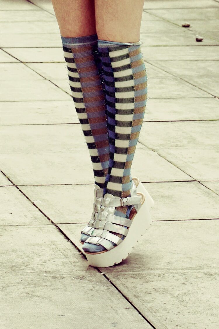 kayla hadlington feet 4