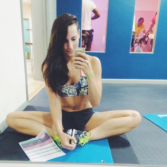 kayla itsines feet 4