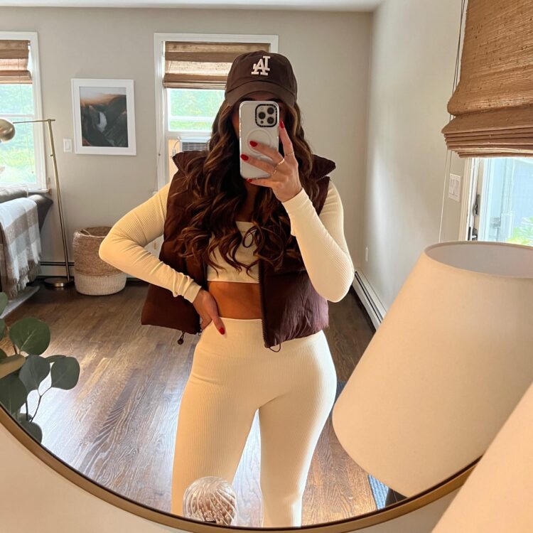 kaylaaoliveiraa feet 4 scaled