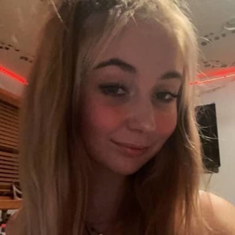 kaylee deantoni feet 4