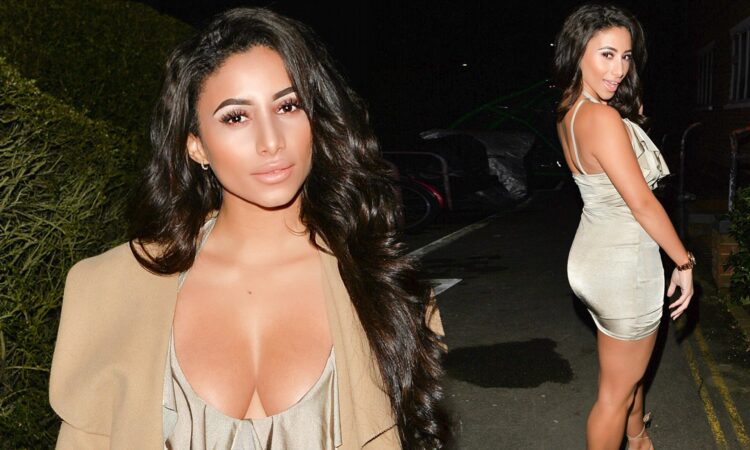 kayleigh morris feet 4