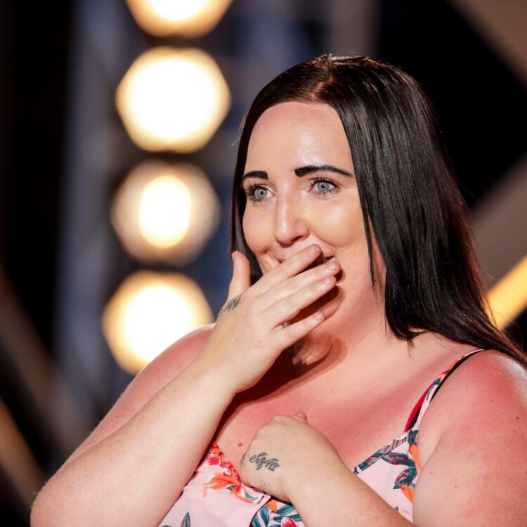 kayleigh taylor feet 4