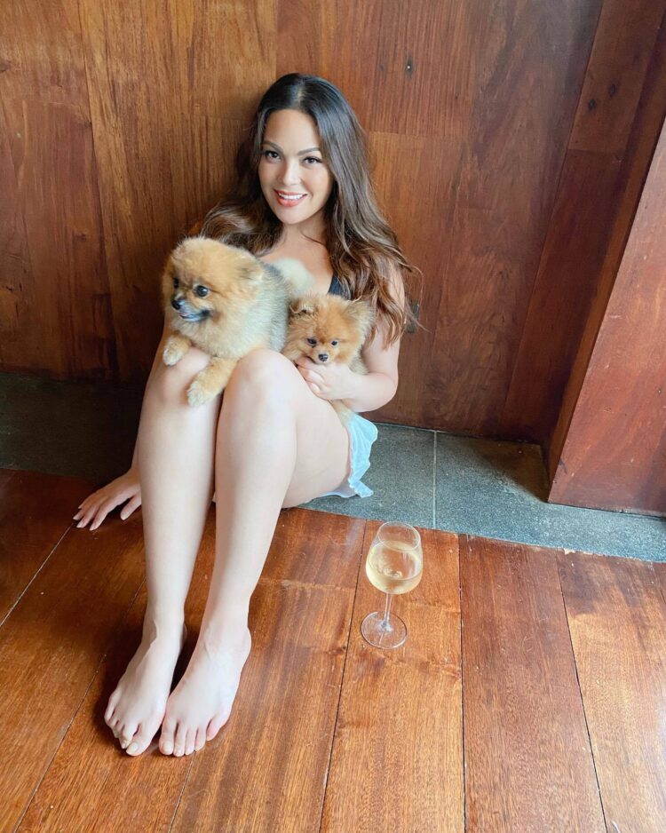 KC Concepcion Feet