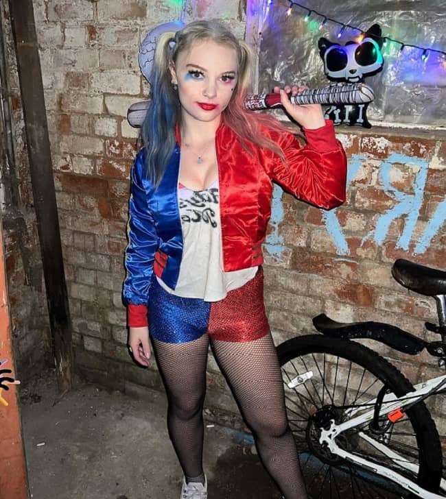 keeley colbran feet 6