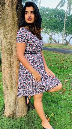 keerthana podhuval feet 3