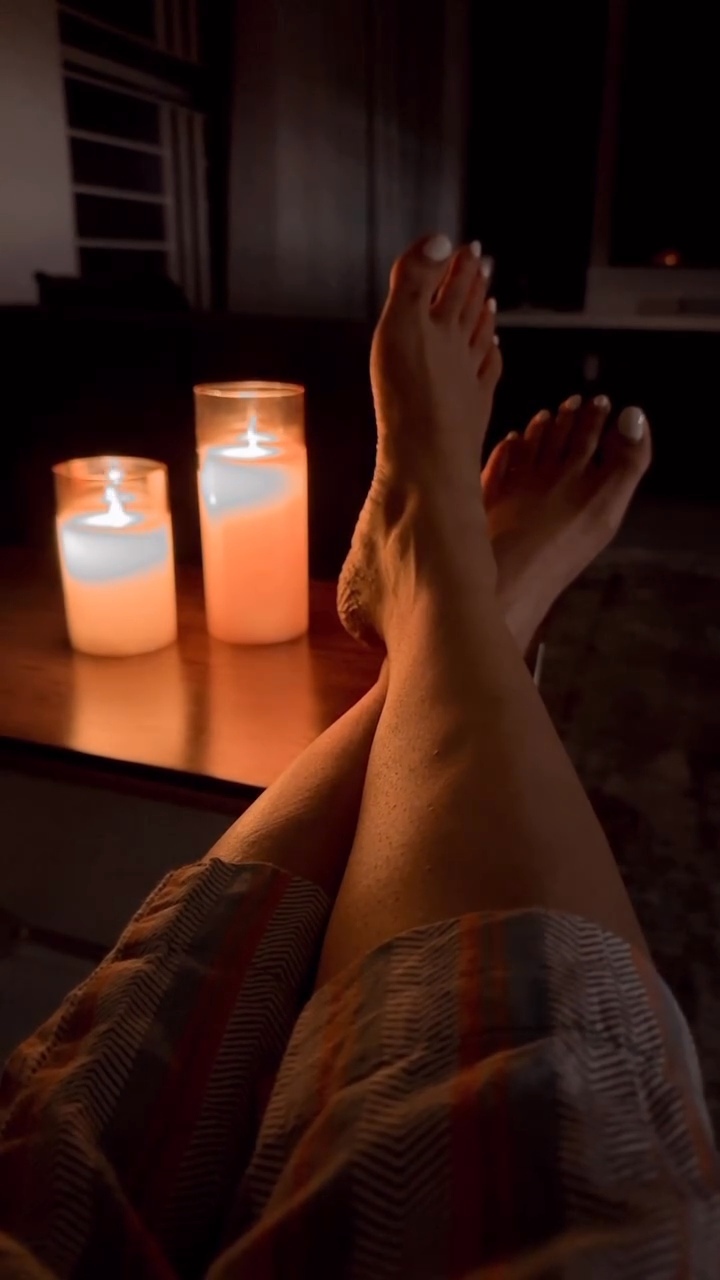 keerthi shanthanu feet 5