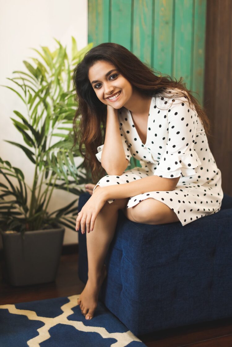 keerthy suresh feet 3