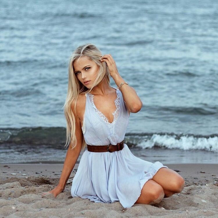 keilih stafford feet 4